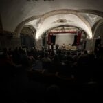 La sala cinema di Palazzo Rosso durante l'introduzione alla proiezione in 35mm di "Uccellacci e Uccellini", sabato 12 settembre 2026. Foto © Marino Da Costa.